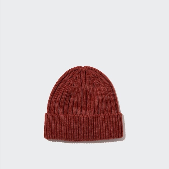 Uniqlo Accessories - Uniqlo Heattech Beanie